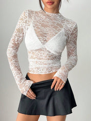 Geknipte kanten blouse met lange mouwen – Sexy, Transparant & Vrouwelijk