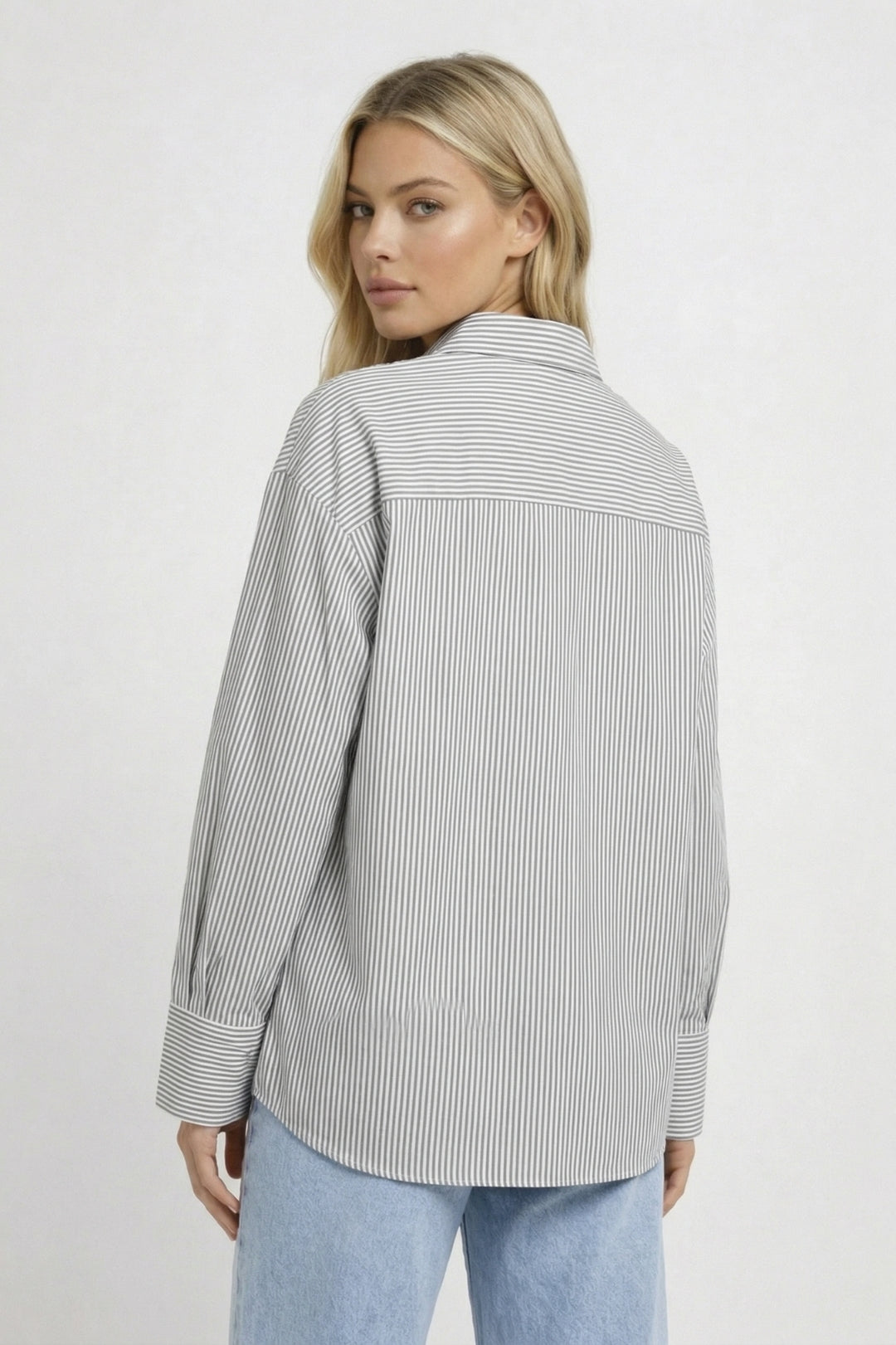 Minimalistische Gestreepte Blouse met Strikdetail