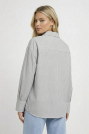 Minimalistische Gestreepte Blouse met Strikdetail