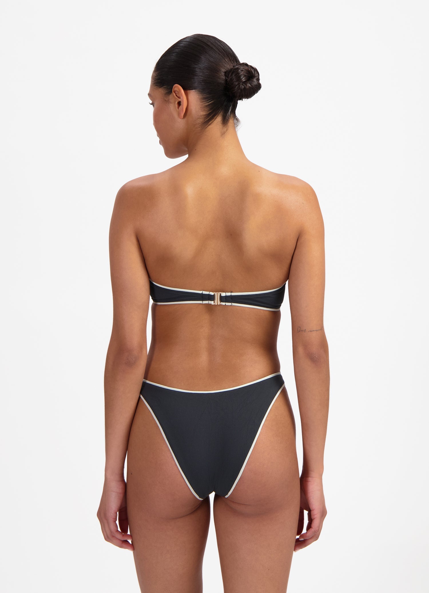 Vanilla & Black bandeau bikinitop