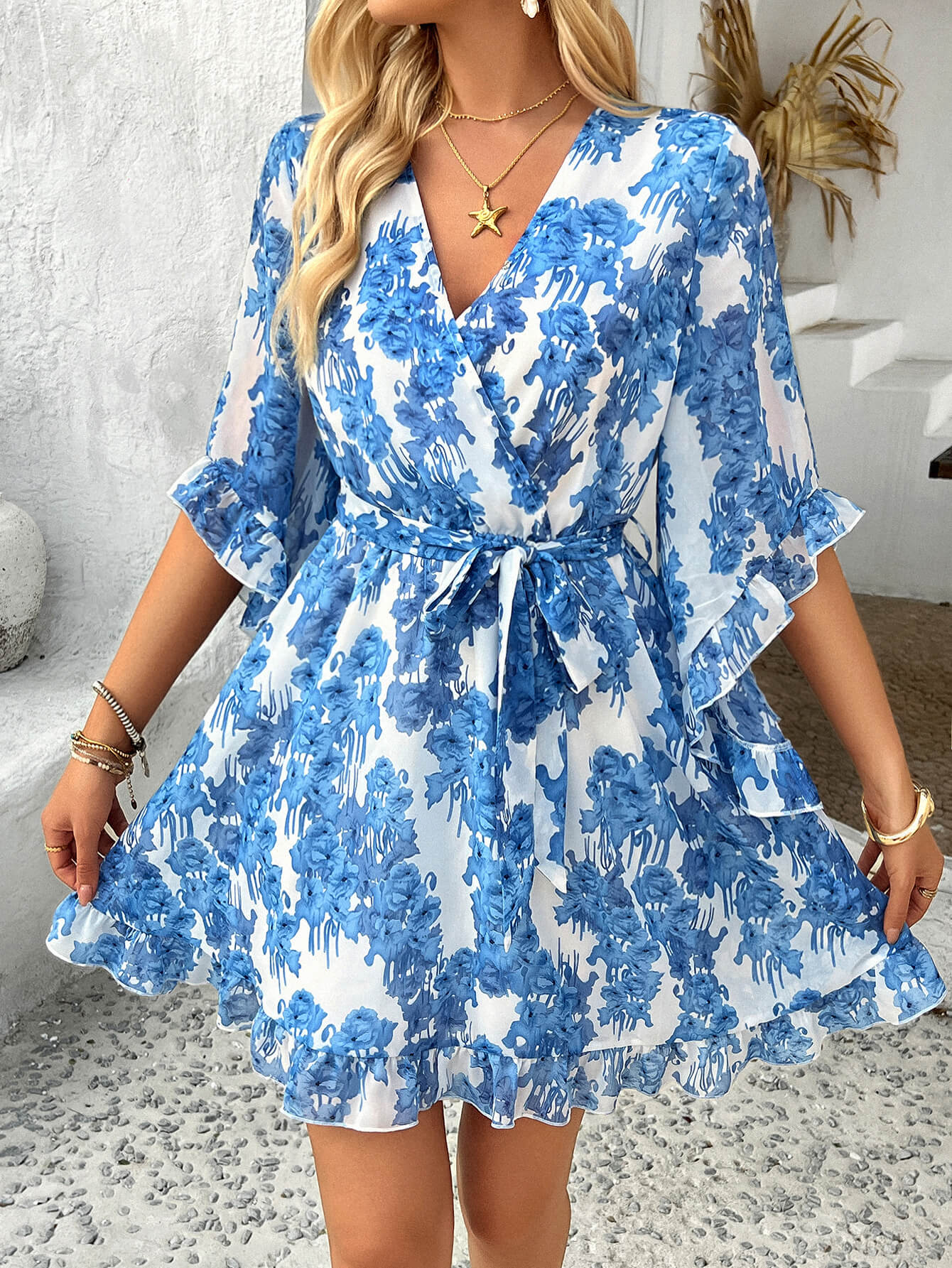 Molly | Bloemenprint Wikkel Mini Jurk - blauw