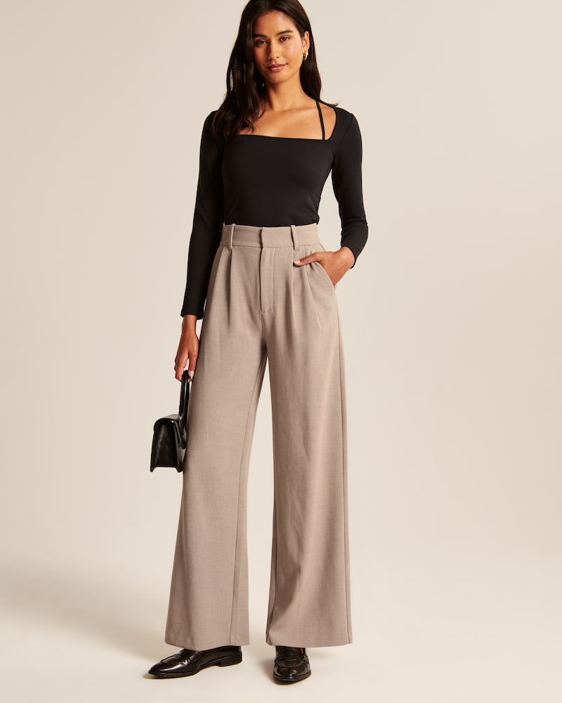 Isabell | Modieuze broek in taupe met wijde pijpen