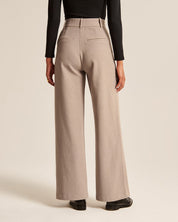 Isabell | Modieuze broek in taupe met wijde pijpen