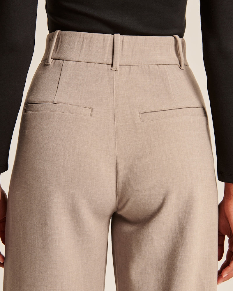 Isabell | Modieuze broek in taupe met wijde pijpen