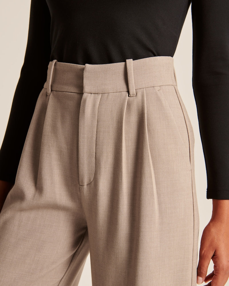 Isabell | Modieuze broek in taupe met wijde pijpen