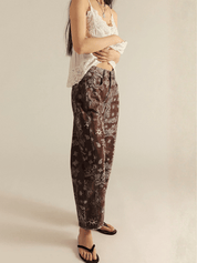 Mid Rise Barrel Jeans - paisleyprint - chocoladebruin