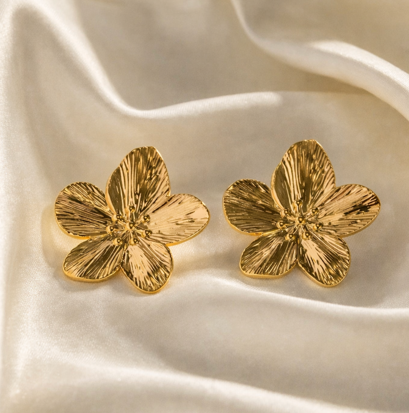 Juliette – Vintage Gouden Bloem Oorbellen