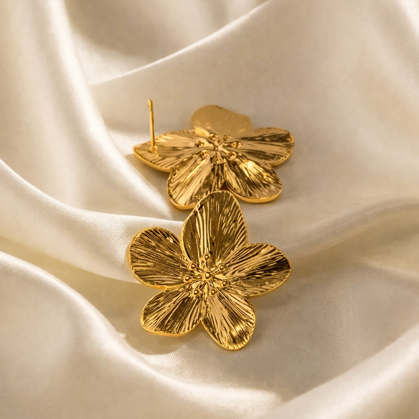 Juliette – Vintage Gouden Bloem Oorbellen
