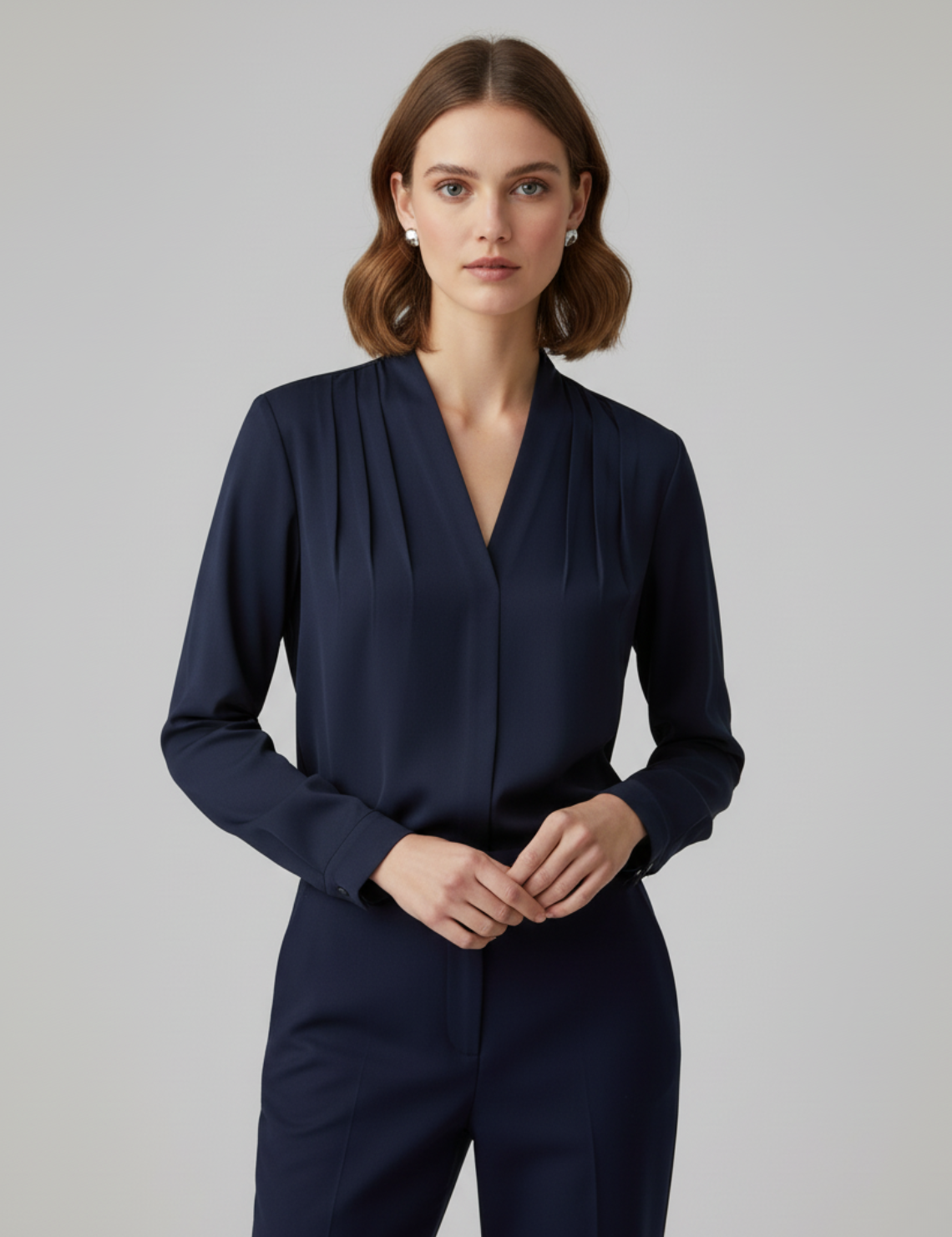 Sophie___Damesblouse_met_Pofmouwen_en_Aangepaste_Taille_voor_Zomer_1.png