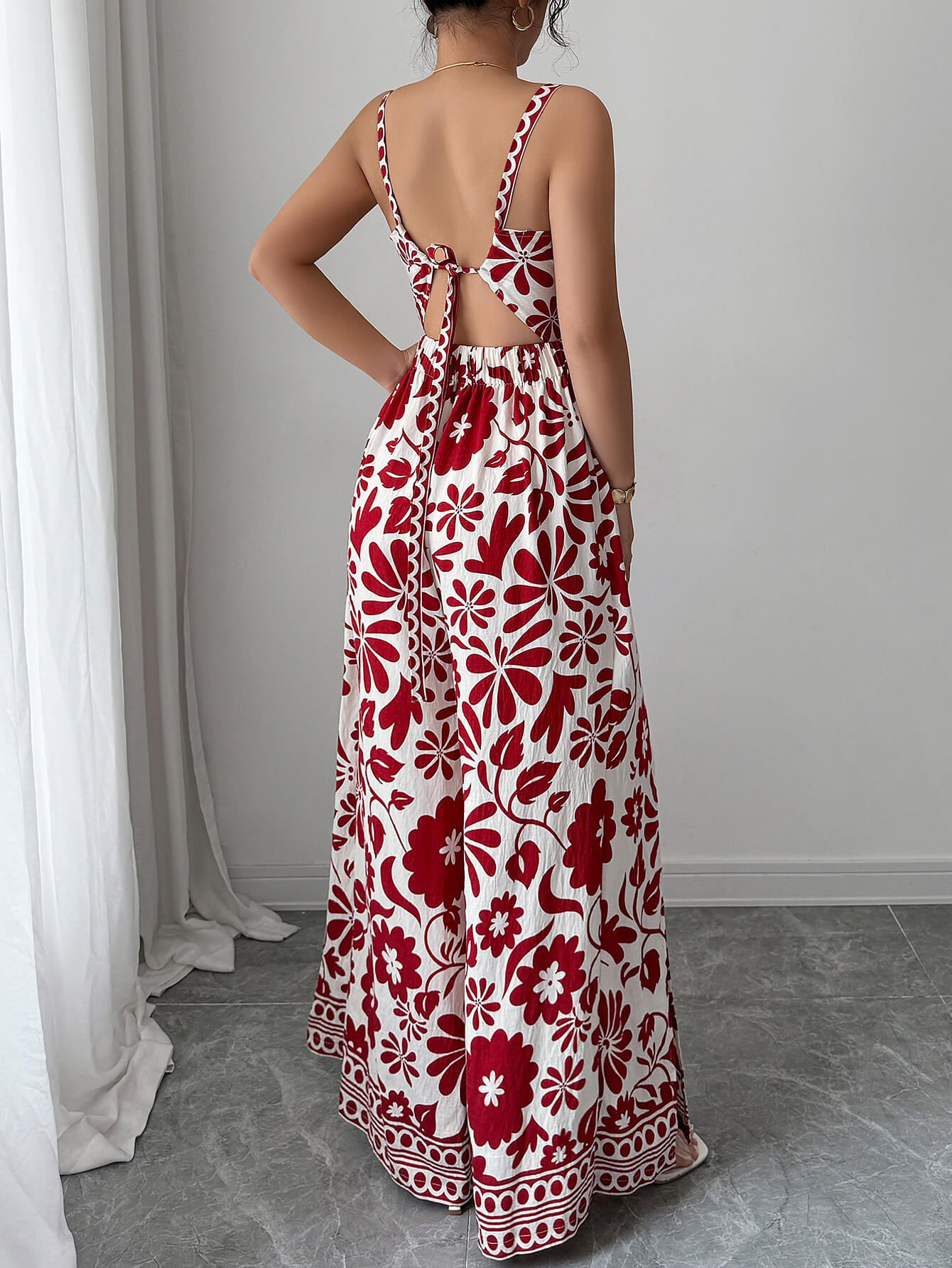 Bliss Escape Jumpsuit met Bloemenprint - Rood