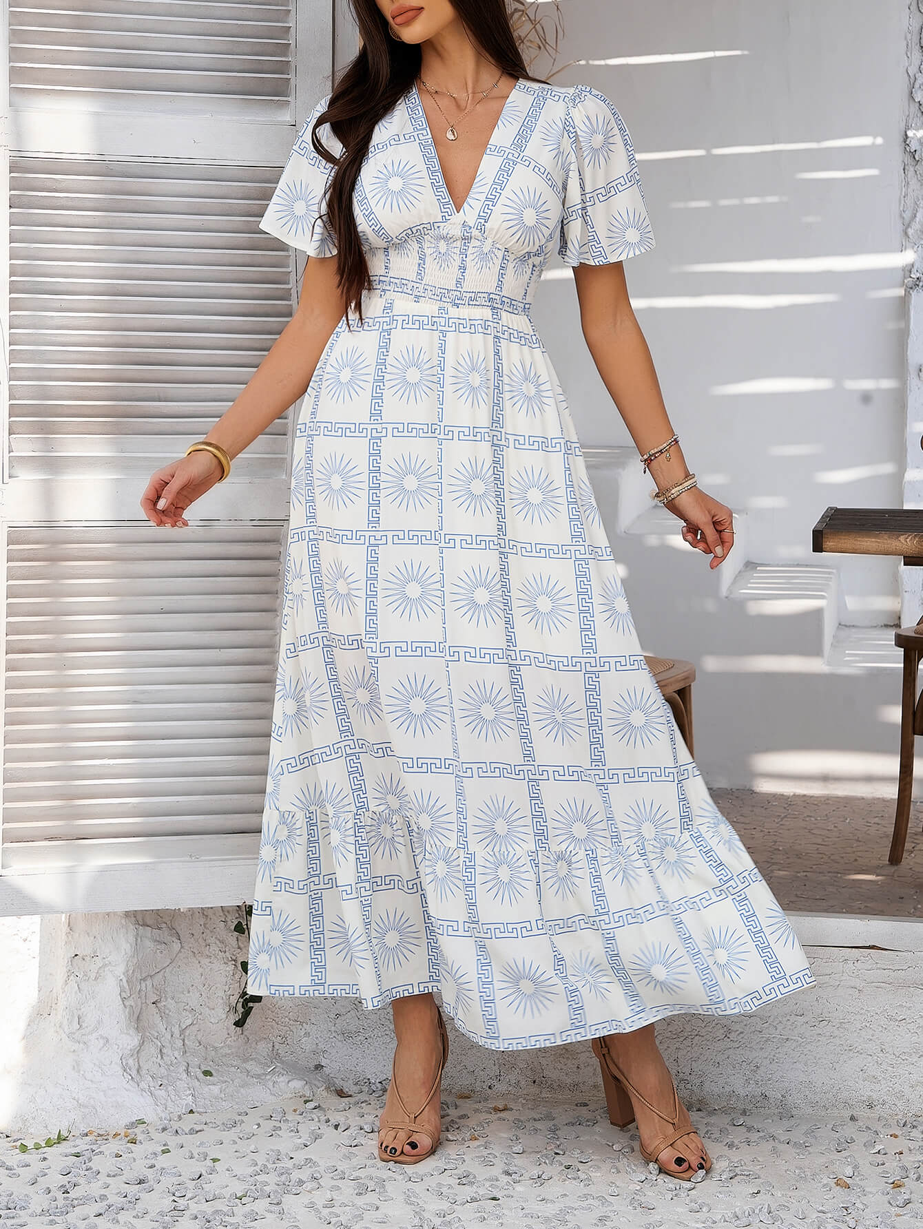 Wit Blauwe Abstract Print Maxi Jurk | Gesmockte Taille | Zomerjurk Dames